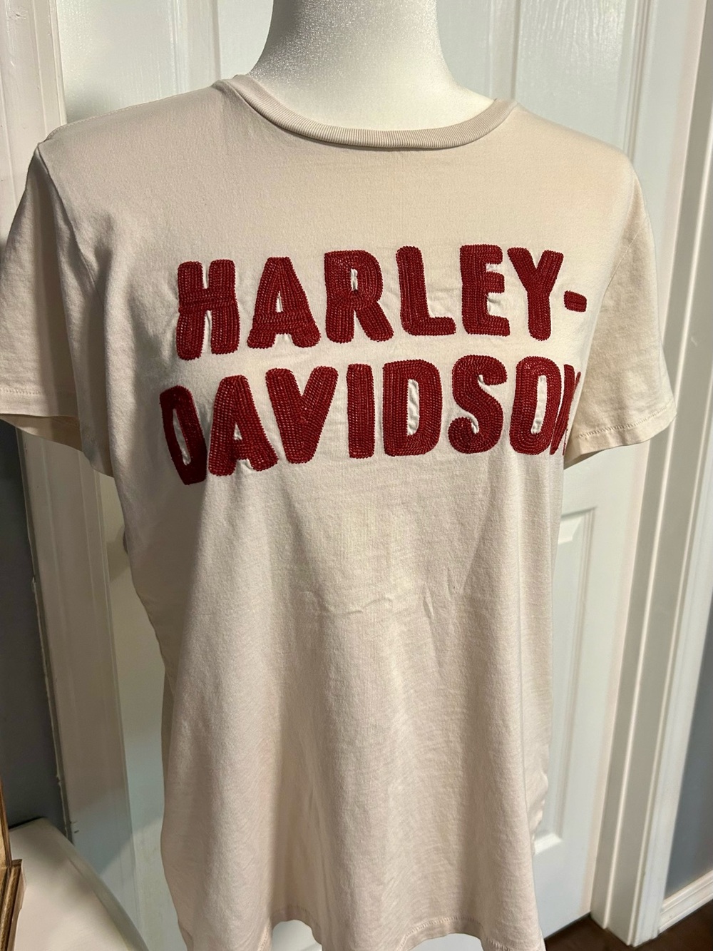 Harley-Davidson Women’s Cream Tee with Red Logo
